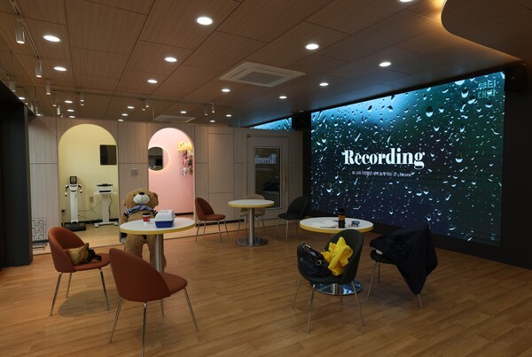 ▲노원, 노해 청소년아지트, 로비 및 미디어월. 