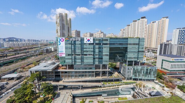 ▲“독산동 공군부대 부지를 AI융복합 클러스터로...금천구청 외경