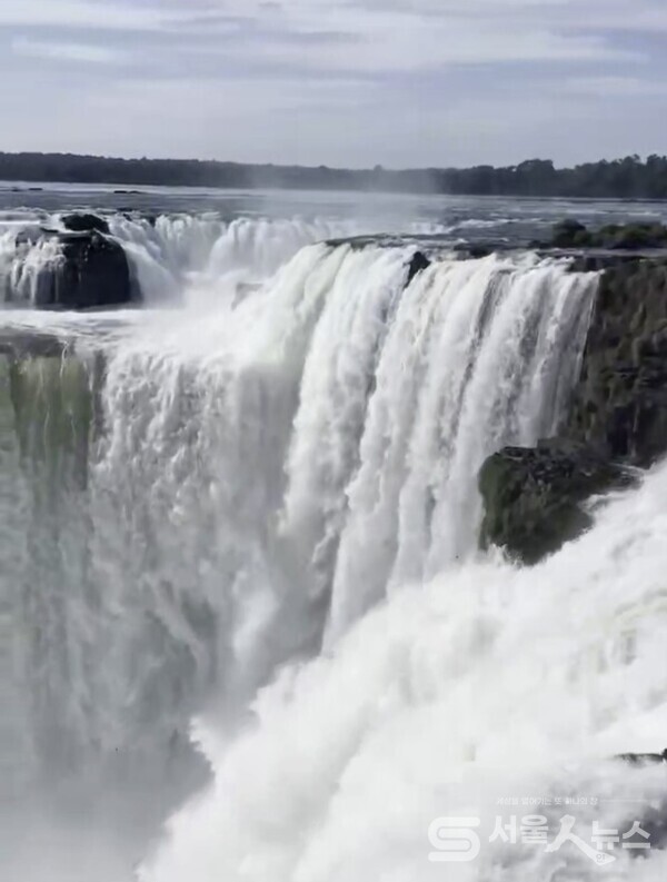 ▲아르헨티나 이과수 폭포.