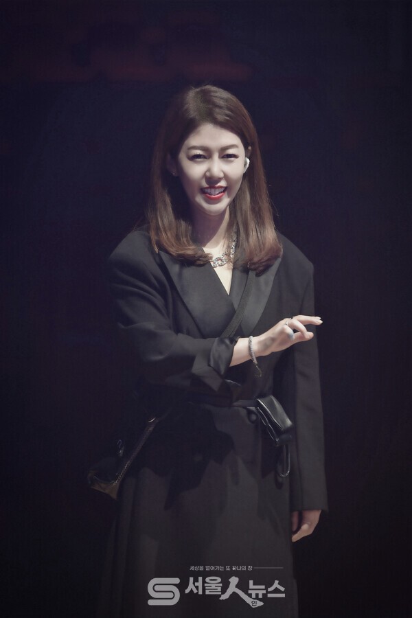 ▴예술을 통한 사회적 기여를 자신의 소명이라고 말한 도봉구립예술단 신지연 예술감독.